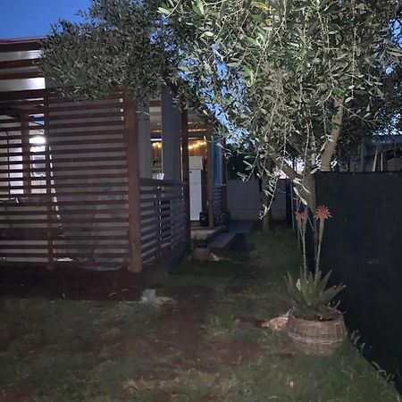 Hotel Large Camper In The Olive Grove Banjole Exterior foto