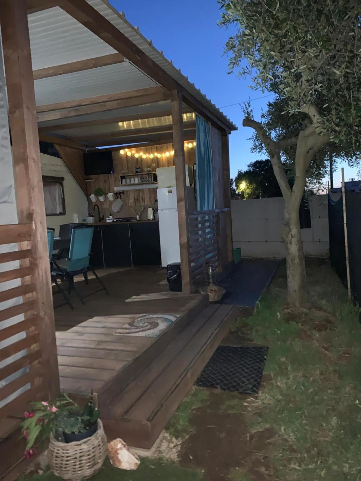 Hotel Large Camper In The Olive Grove Banjole Exterior foto